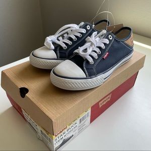 BRAND NEW Levi’s Women’s Stan Buck